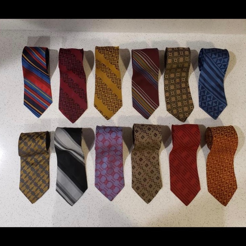 12 Vintage Ties